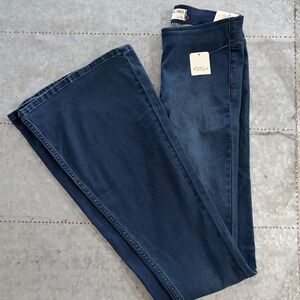 Free People We The Free Bellbottom Jeans NWT Size 4 Long